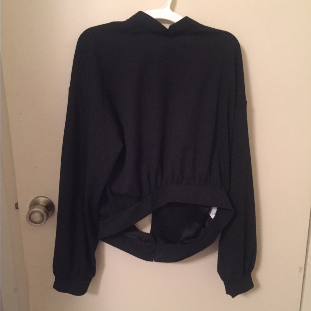 Top w/ back opening